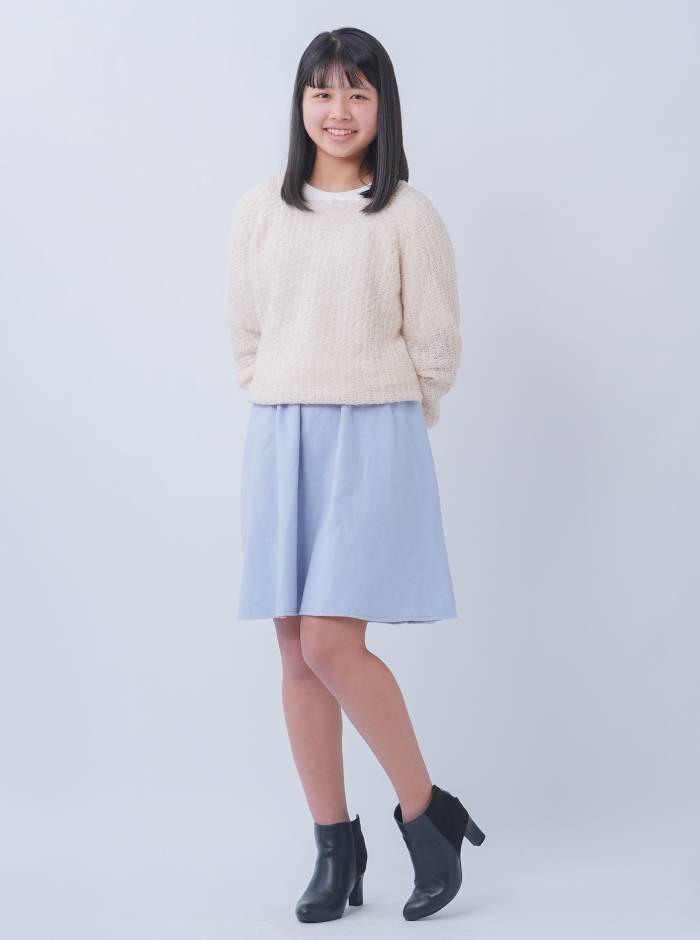 愛唯里・全身写真