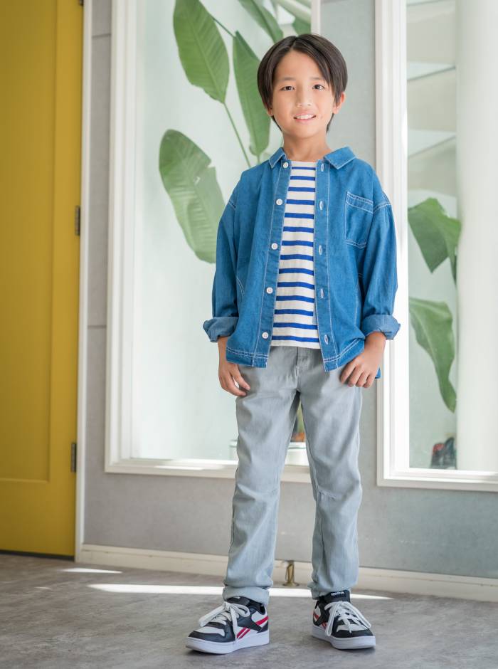 堀川 幾仁・全身写真